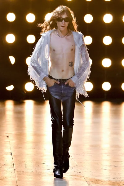 Look 39